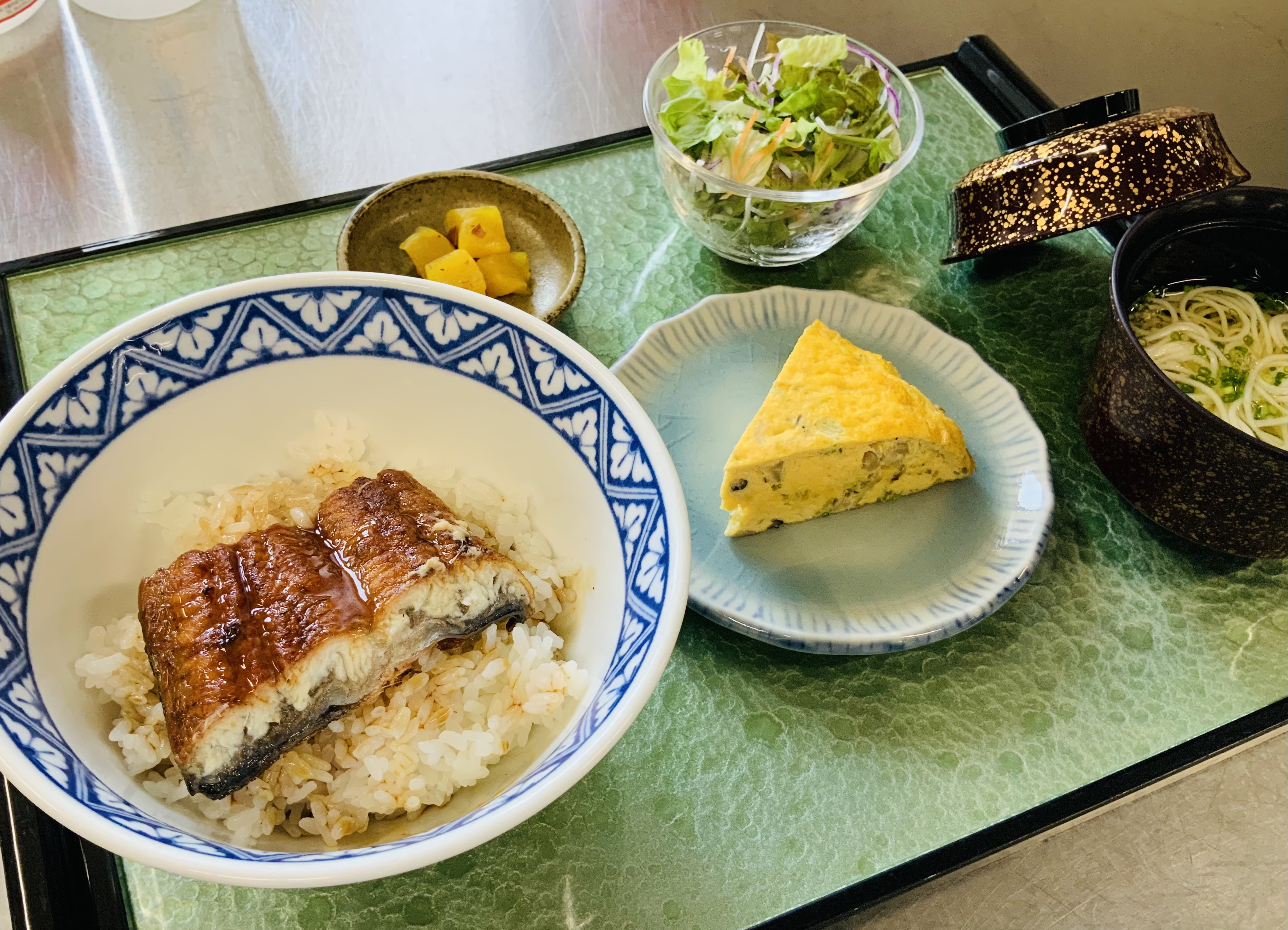 土用の丑の日前日！鰻丼＆温麺