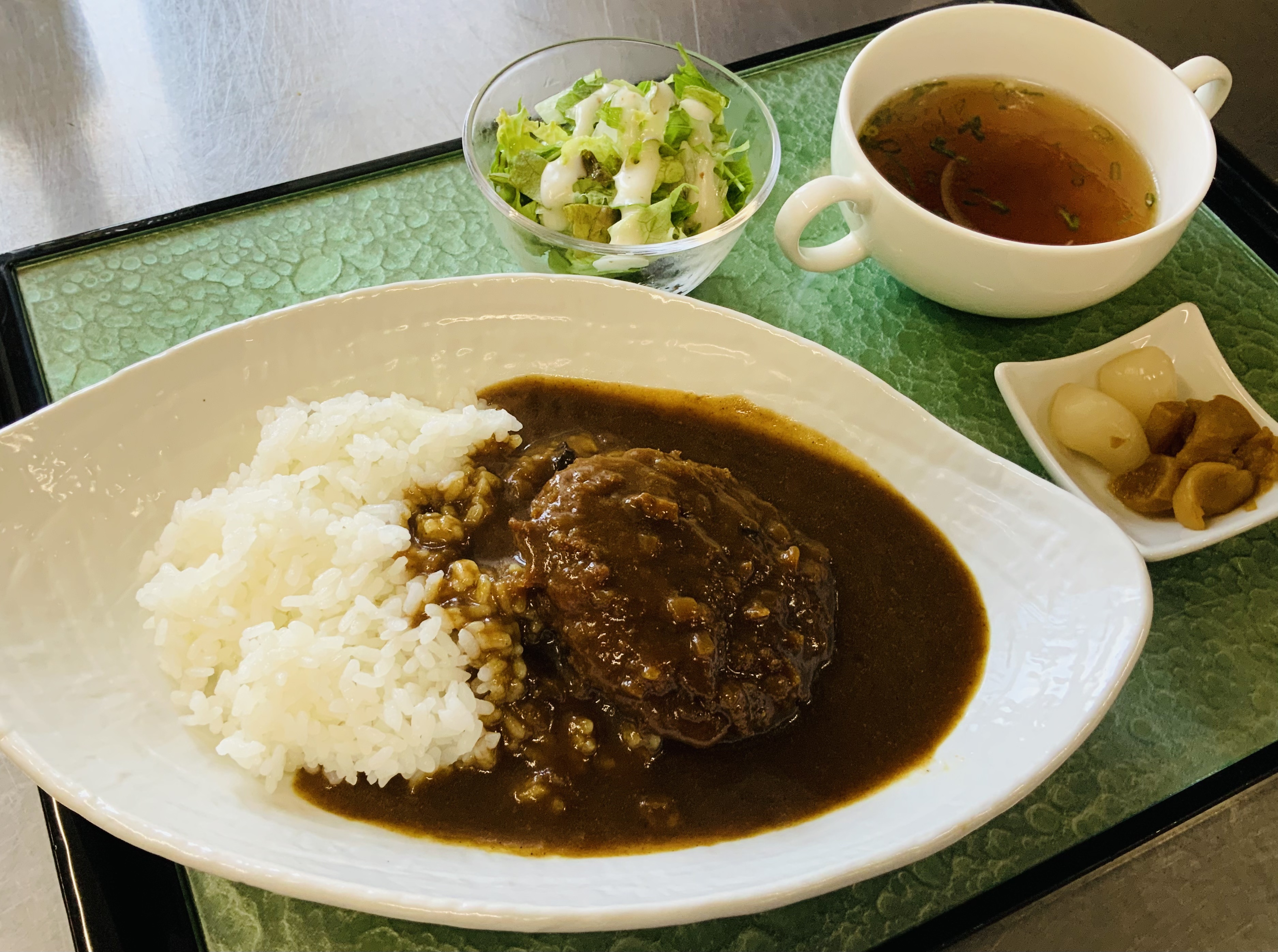 メンチカツカレー