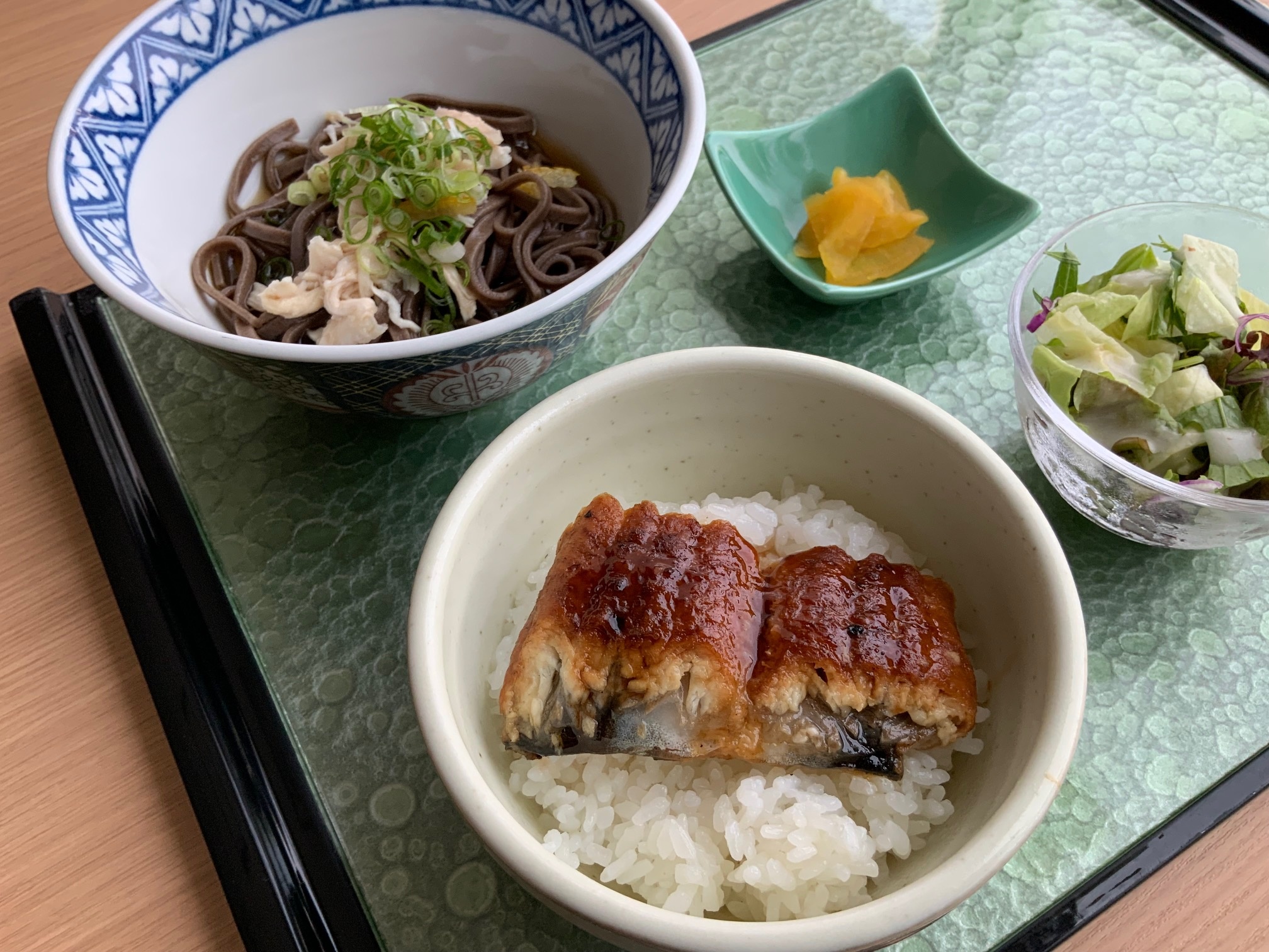ミニ鰻丼　鶏柚子平打ち蕎麦